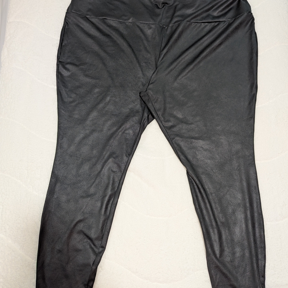 Black Faux‎ Leather Leggings